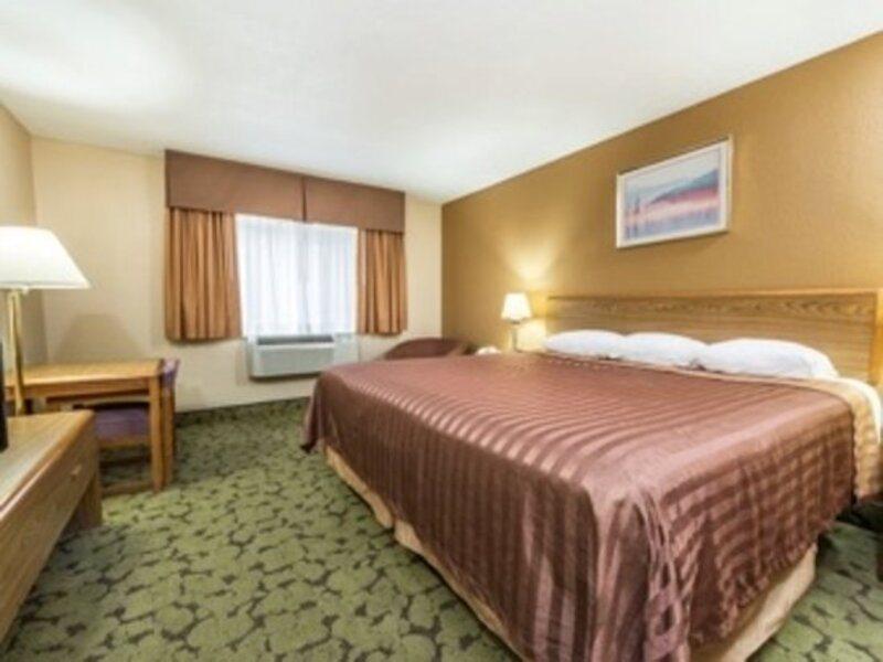 Travelodge By Wyndham Bloomington Exterior foto